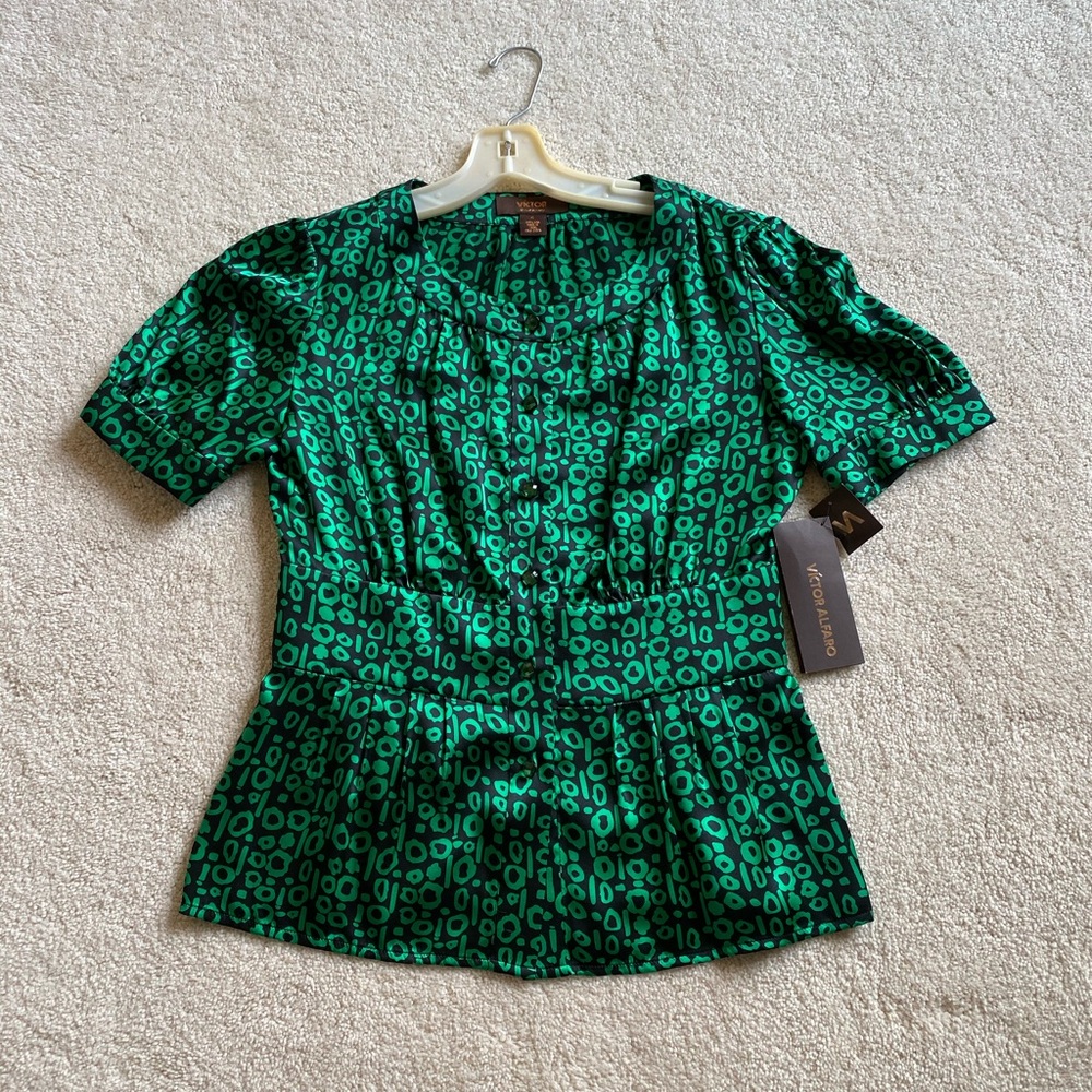 NWT Victor Alfaro Green Print Top